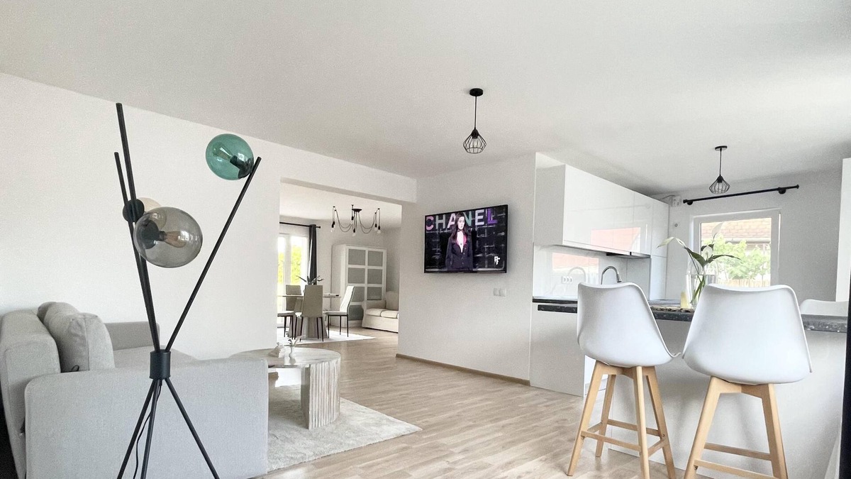 Albesti House | Impeccable 2-Bed House in Albești