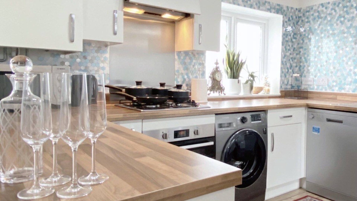 Bicester House | Impeccable 2 Bedroom House in Bicester