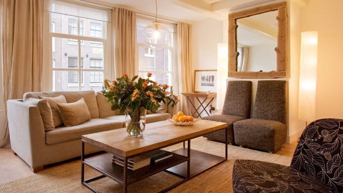 Haarlemmerbuurt Apartment | Impeccable 3-Bed Apartment in Amsterdam