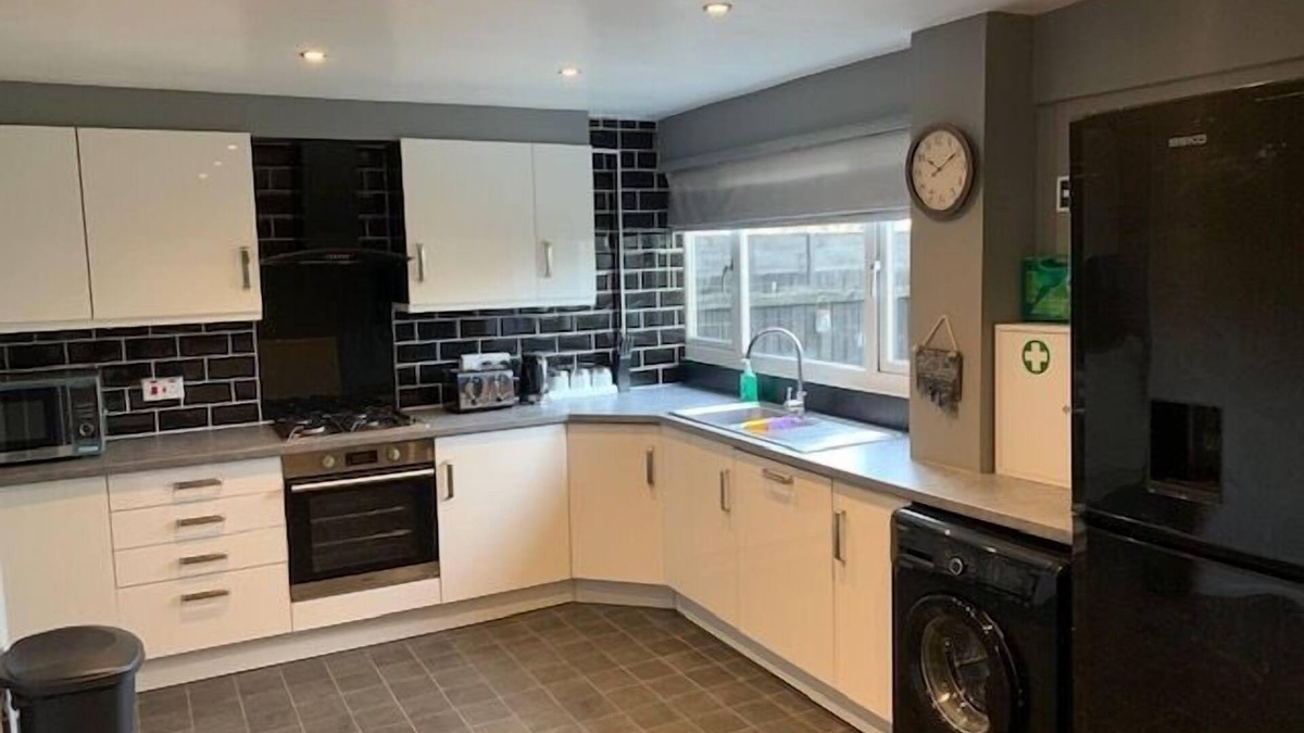 Little Hay House | Impeccable 3-Bed House in Birmingham