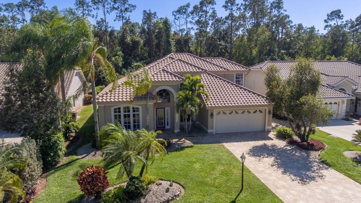 Crown Pointe House | Impeccable 4BR pool home in favored Crown Pointe Community