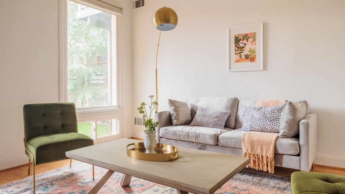 Mount Vernon Square House | Impeccable Shaw 2BR w/W/D, nr Convention Center, by Blueground