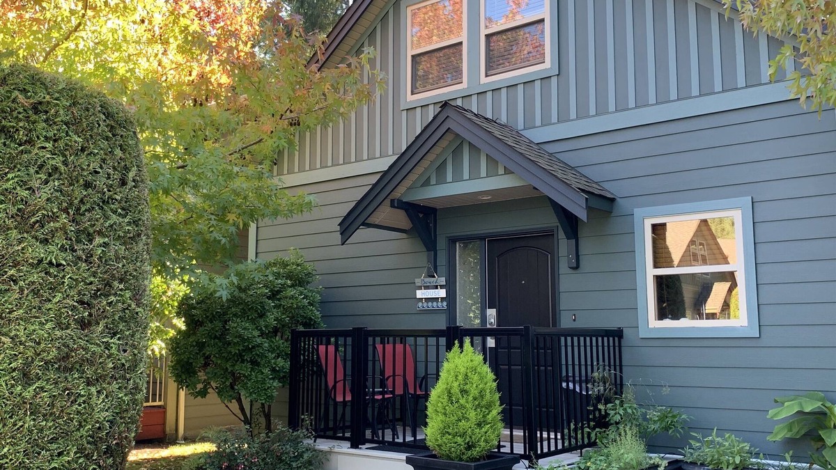 Regional District of Nanaimo Cottage | Impeccable Summer Retreat!