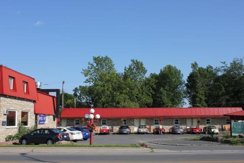 Gananoque Hotel | Imperial Inn Thousand Islands