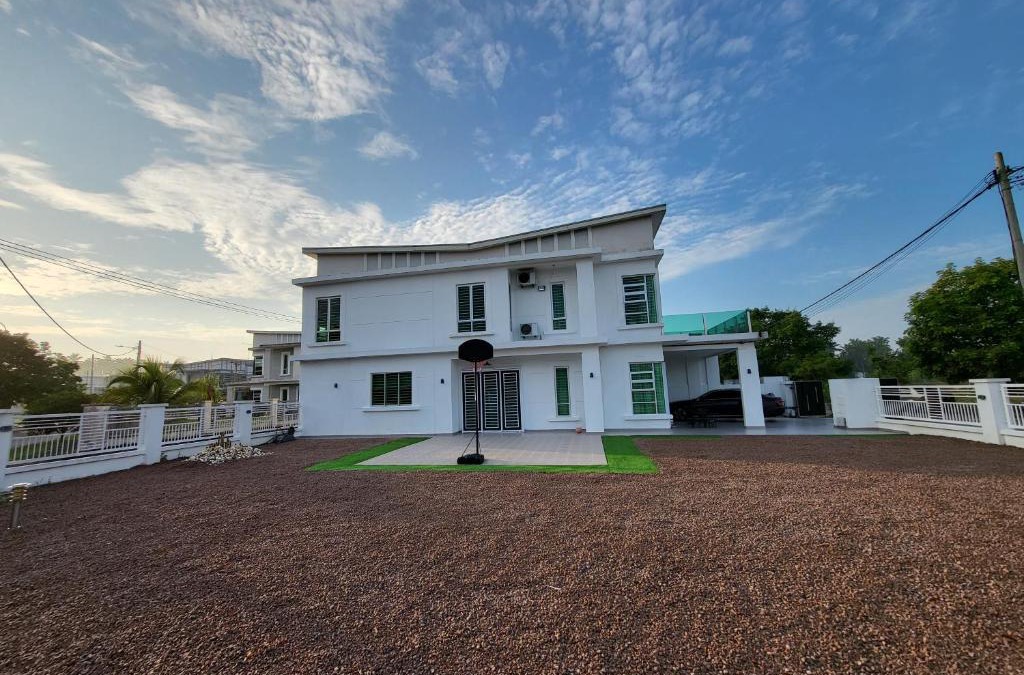Kluang Villa | Impiana Lakeview Villa - Contactless Check In