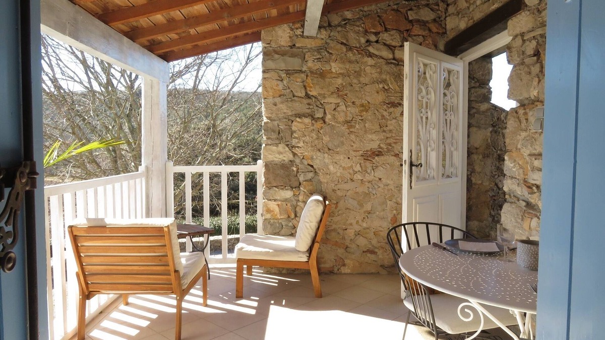 Causse-de-la-Selle Apartment | In a 17th century farmhouse with swimming pool, north of Montpellier, south of the Cévennes