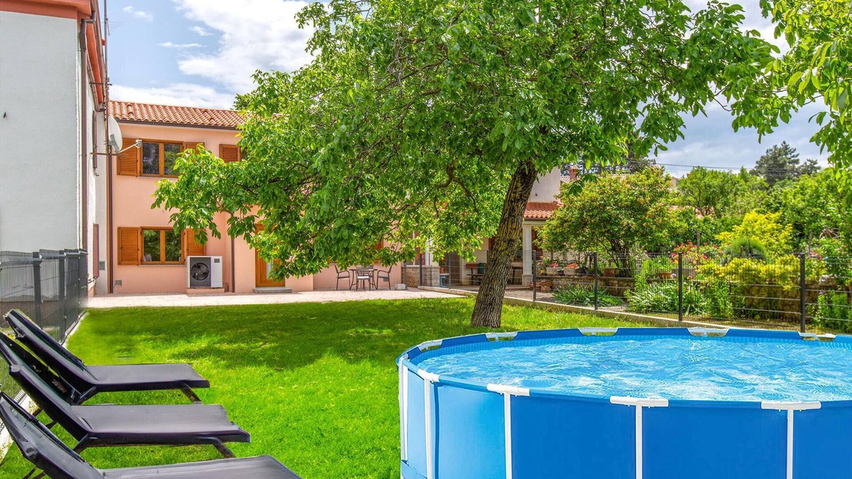Podgorje House | In a beautiful location welcomes you this inviting vacation home.