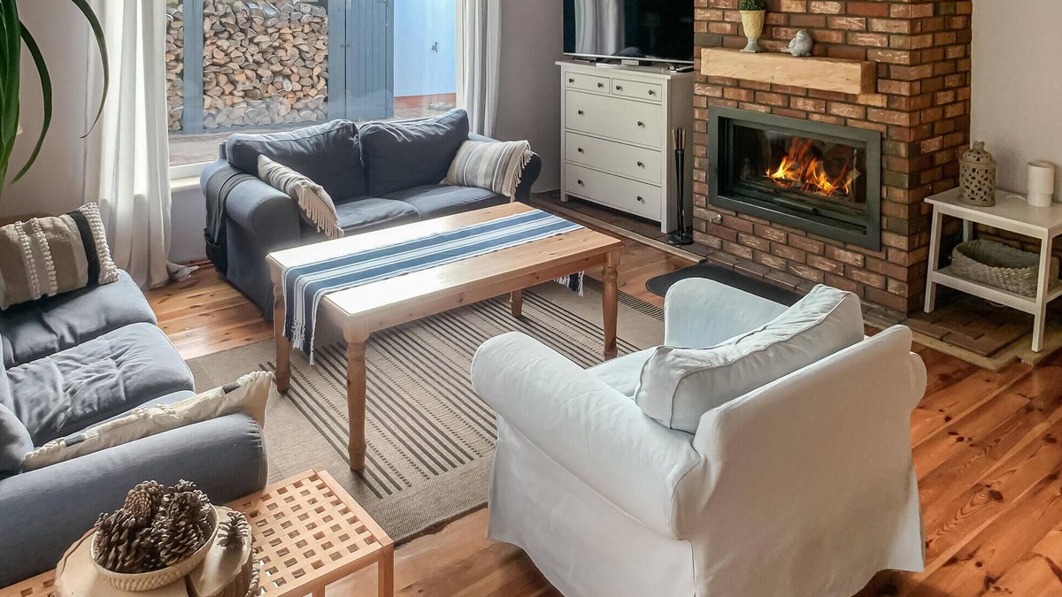 Miedzychod House | In a quiet location, near a lake, this beautiful vacation home welcomes you.