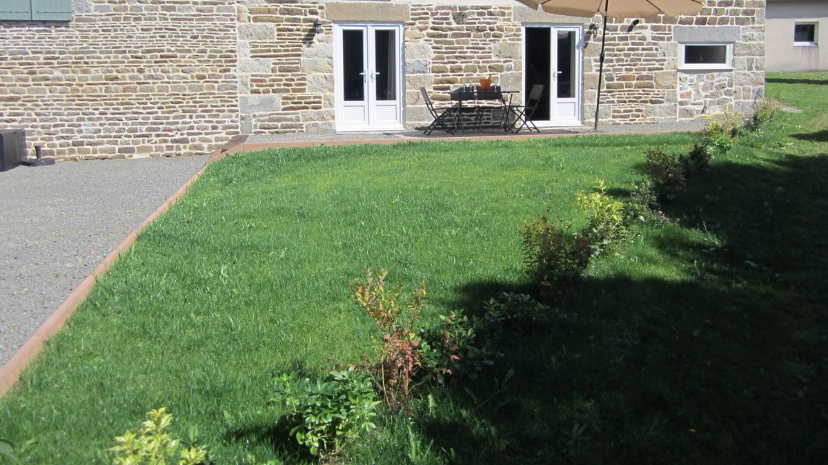Ger House | In a quiet rural setting, 2 King size double beds, each with luxury en-suite