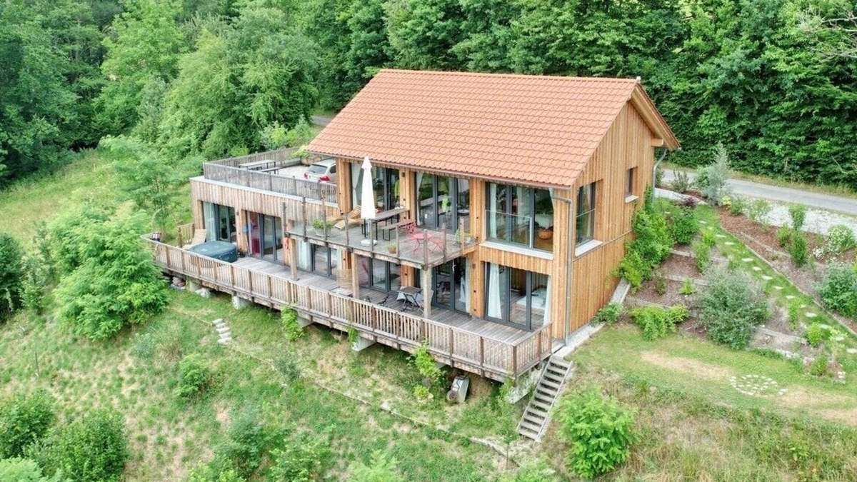 Obernzell House | In an exclusive secluded location a dreamlike vacation home with a breathtaking view of the Danube