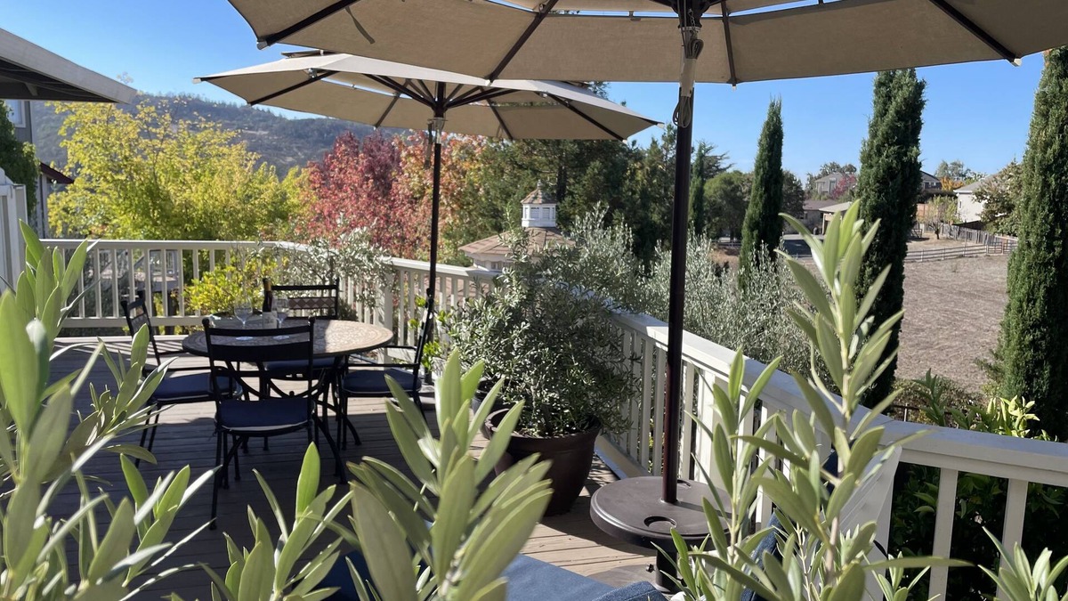 Skyhawk Commmunity Cottage | In an Upscale Neighborhood, Stunning sunset views!