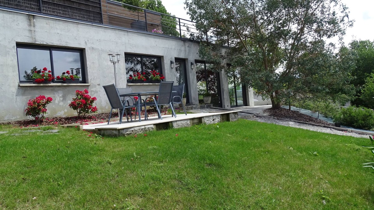 Gan Apartment | In Béarn between sea and mountain - private, heated indoor pool.