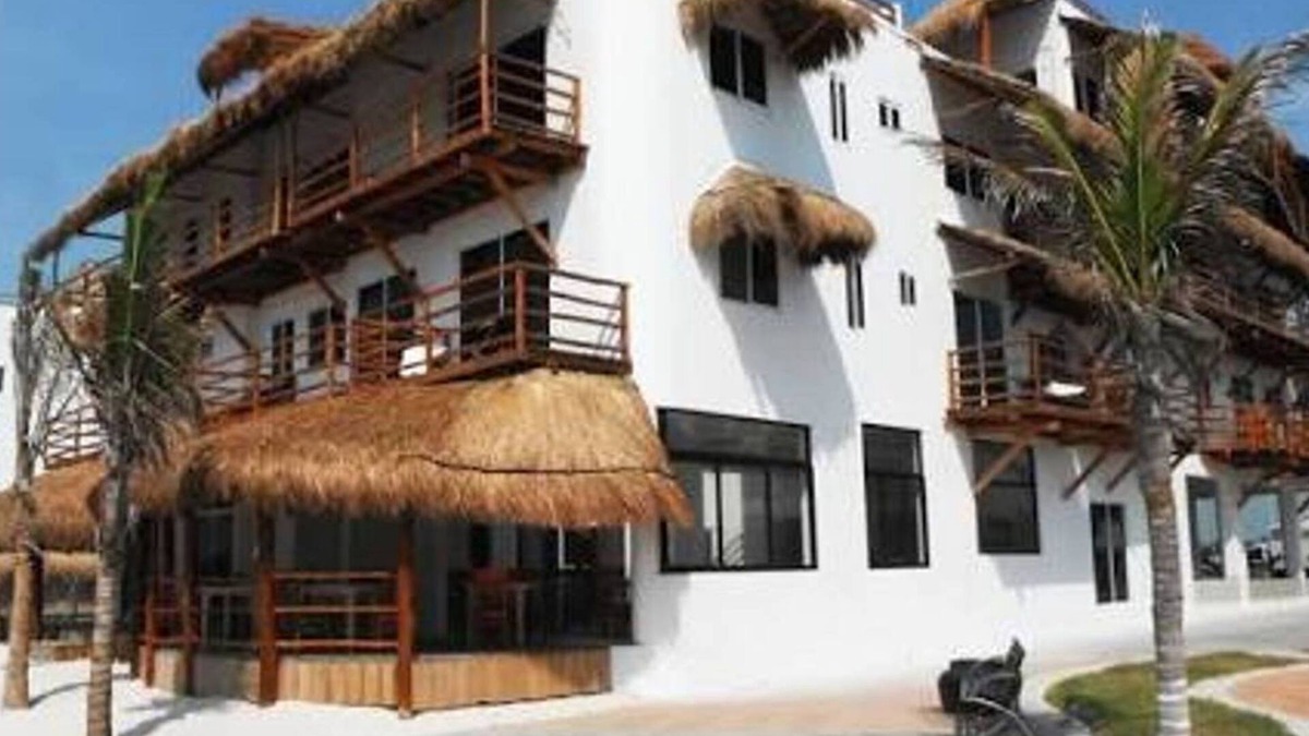 Majahual Apartment | In boutique hotel Elba side view of the sea