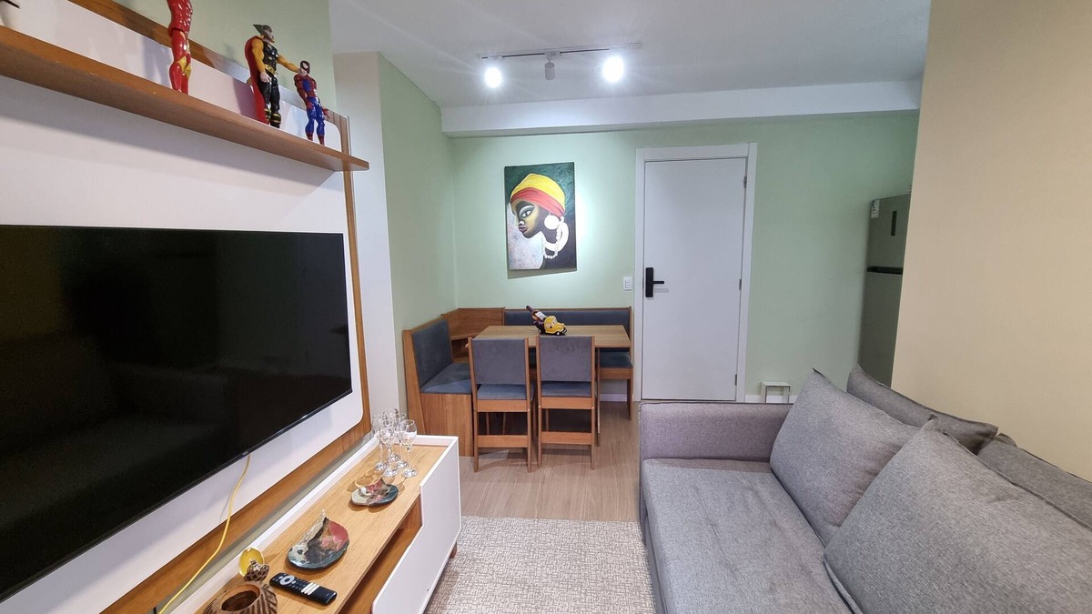 Santo Cristo Apartment | In the Heart of Rio de Janeiro, Air Conditioning, 2 Bedrooms and close to the Sambadrome