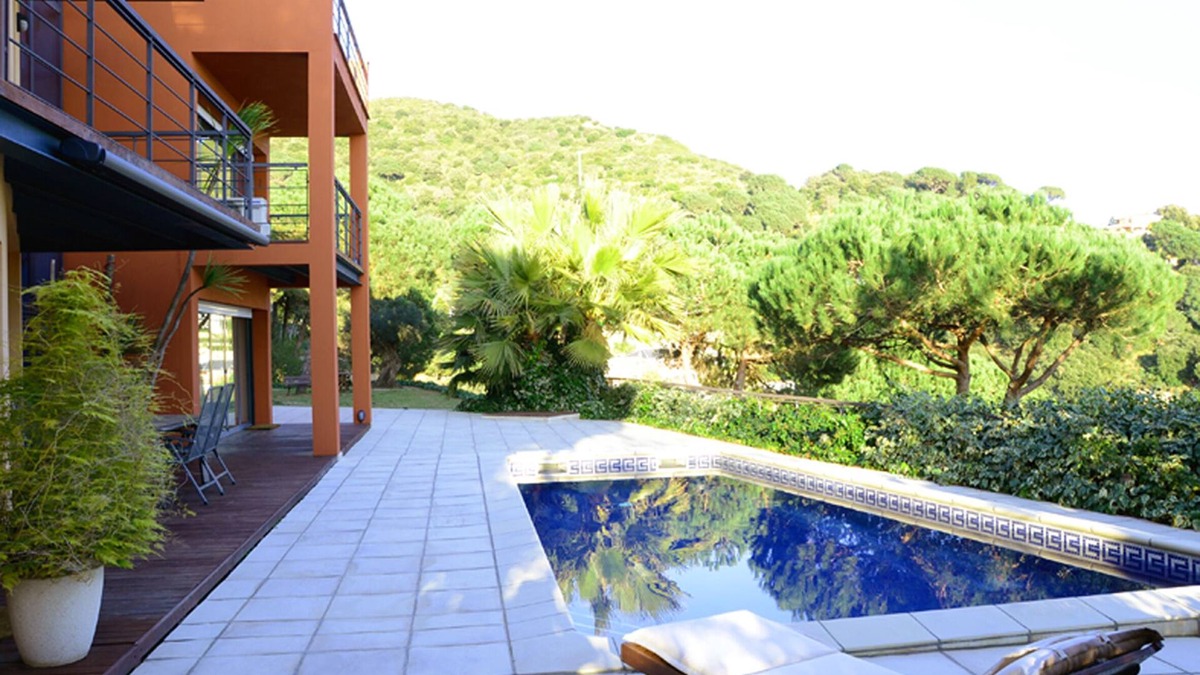 Cabrils Apartment | In Cabrils (Barcelona at 20 km). Apartment with sea view, pool and very quiet