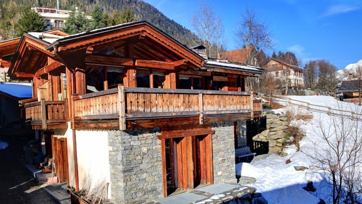 Chamonix City Centre Ski Chalet | IN CHAMONIX, LUXURY CHALET, full south, front the Mont Blanc