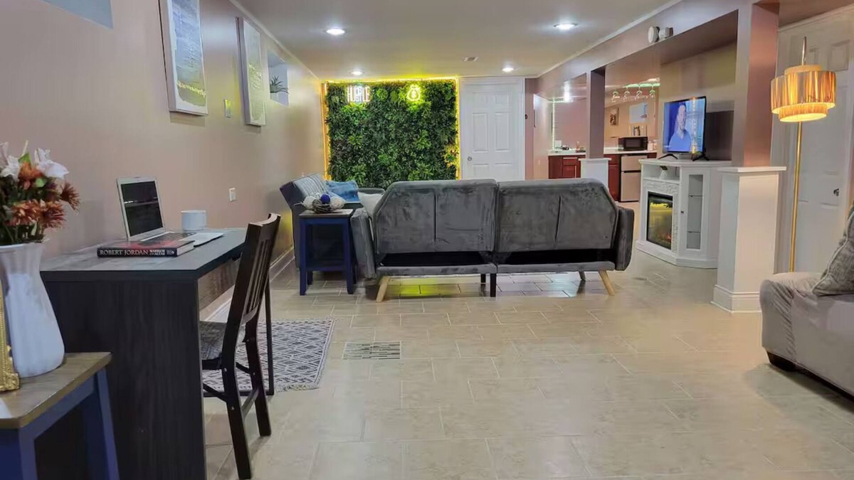 Washington Heights House | In Chicago, Near Beverly & Evergreen Park Home