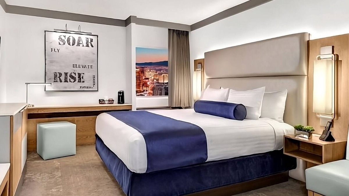 Gateway District Hotel | In “Entertainment Capital of the World!” Pool, Casino, Close to Mob Museum