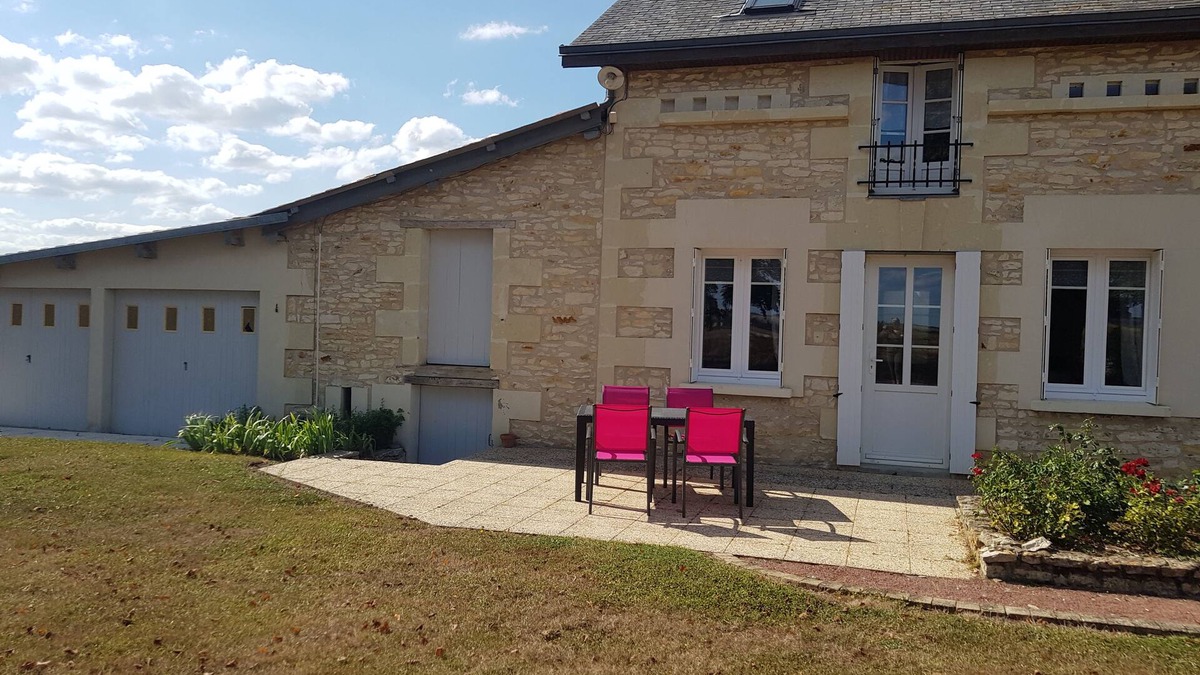 Moncontour House | In the countryside for Prof et Voyageur