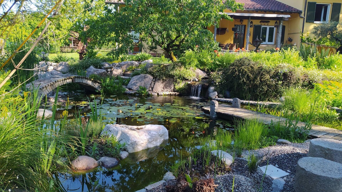 Gornate Olona House | In Gornate Olona, in an oasis of peace and tranquility villa large garden.