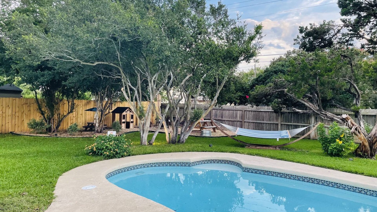 Round Rock House | In Ground Pool - Big Yard - Awesome Location!