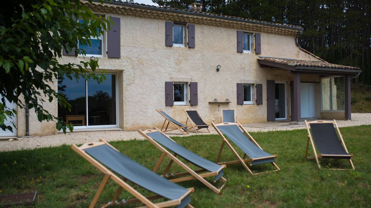 Aouste-sur-Sye House | In nature, 3 bedroom house sleeps 8-10, totally renovated in 2019