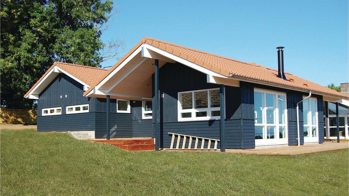 Kettingskov House | In Nr. Kettingskov the builder and his architect have made their own personal mark with this house.
