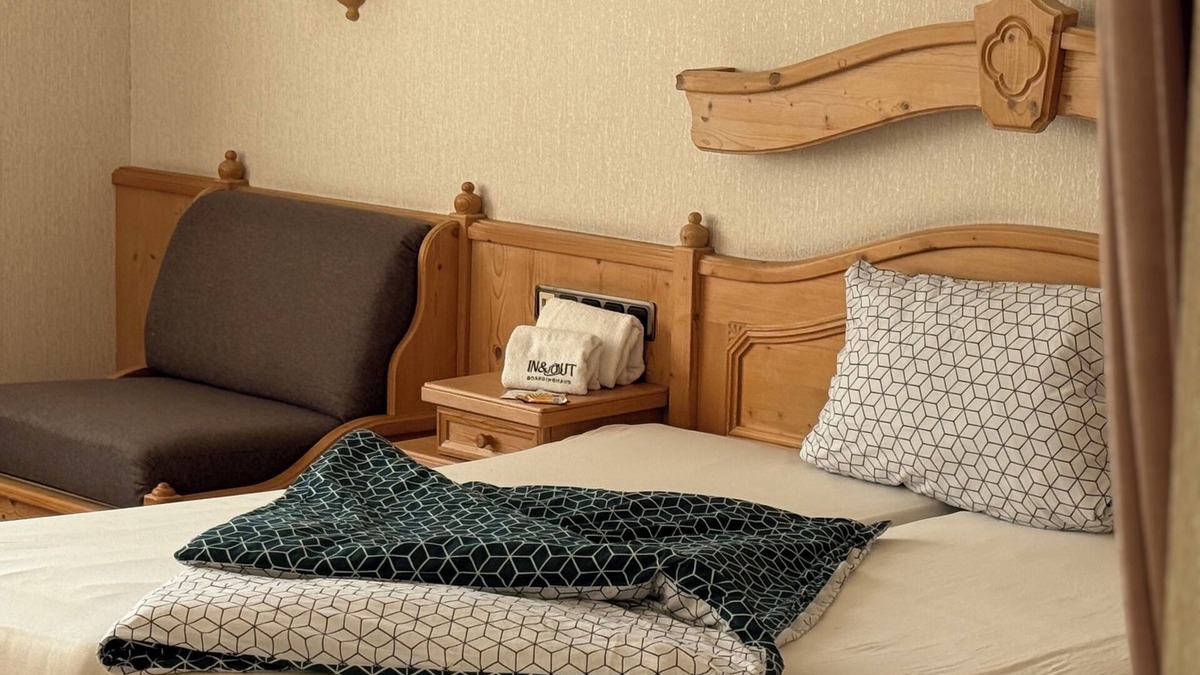 Zweifall Apartment | In & Out boarding house comfort room