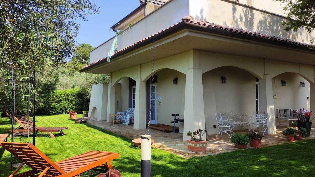 Pian di Rocca Apartment | In private villa apartment Cavalluccio