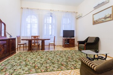 Shevchenkivs'kyi District Apartment | 🌏💛💙💜❤️🇺🇦 in Shevchenkivs'kyi district