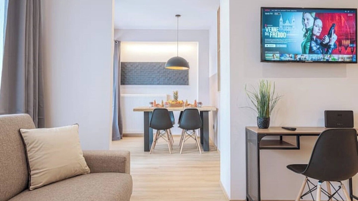 Bassano del Grappa Apartment | [In Style Apartment] with free parking 3 minutes from the station and the center
