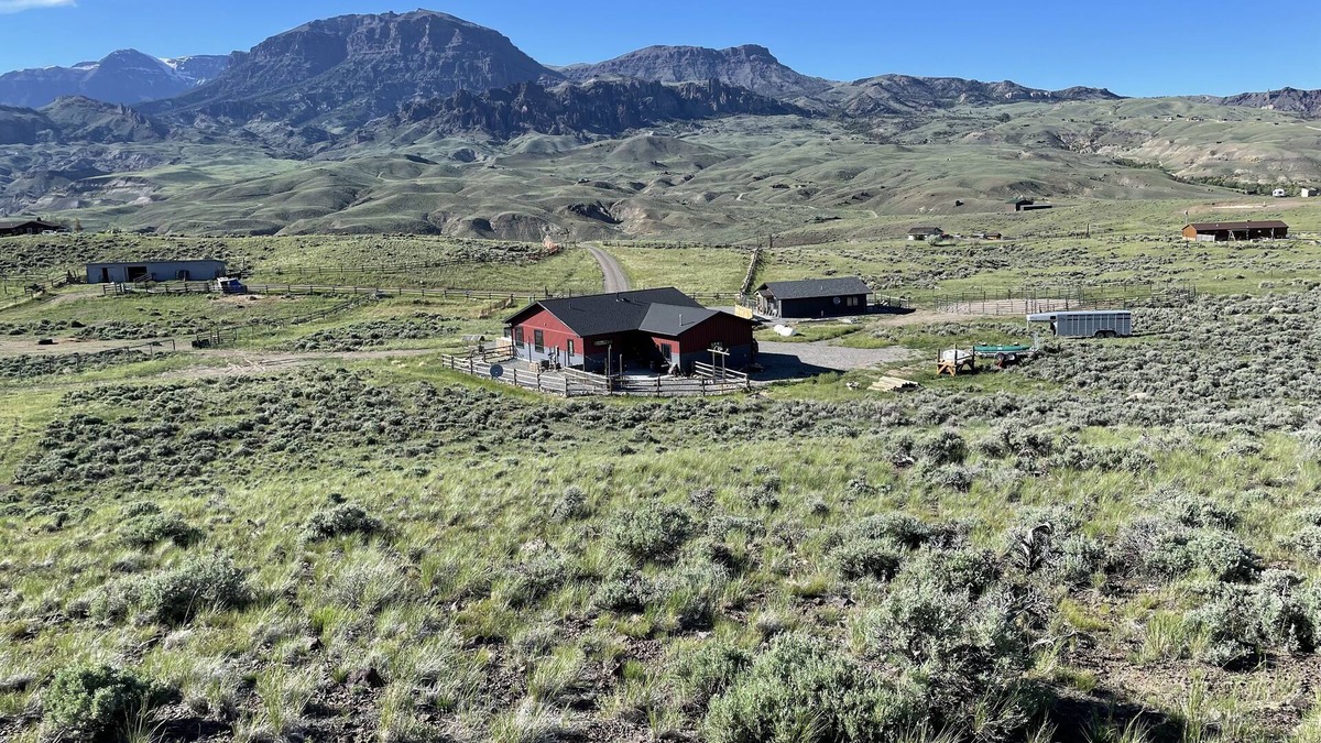 Cody House | In the beautiful town of Wapiti Wy, only 32 miles from E gate of Yellow stone