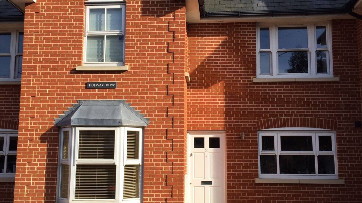 Burnham-on-Crouch House | In the centre of Burnham on Crouch - Walking distance to all amenities & river