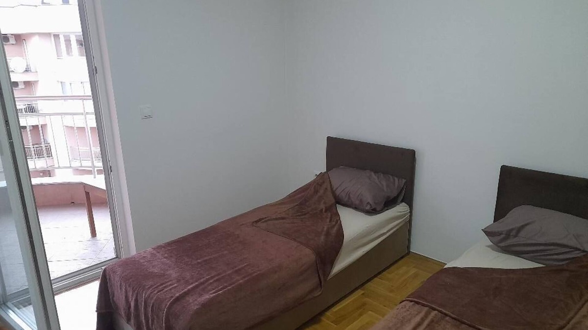 Ilidza Apartment | in the city center near the historic vacation spots of 5 people.