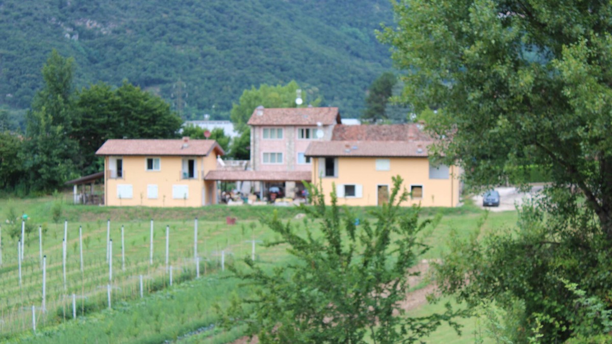 Villanuova sul Clisi Apartment | In the countryside near Garda Lake
