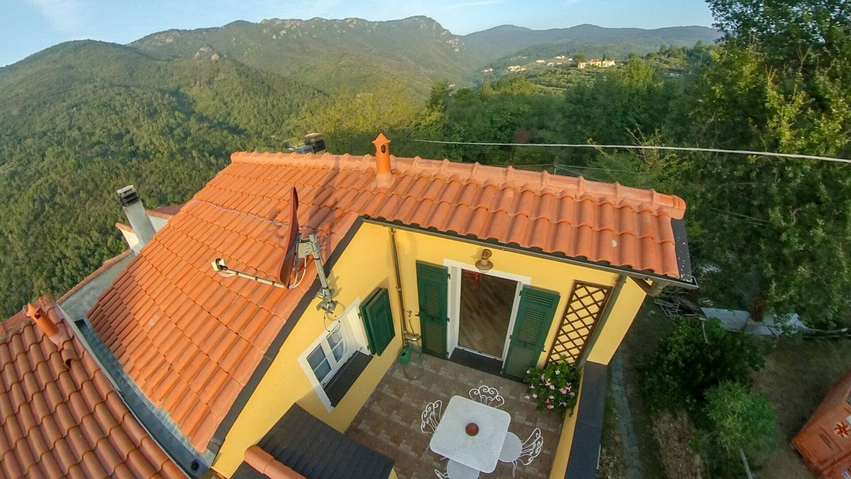 Rialto House | In the Final Hills, ideal for bikers and climbers. Paradise 20 min. from the sea.