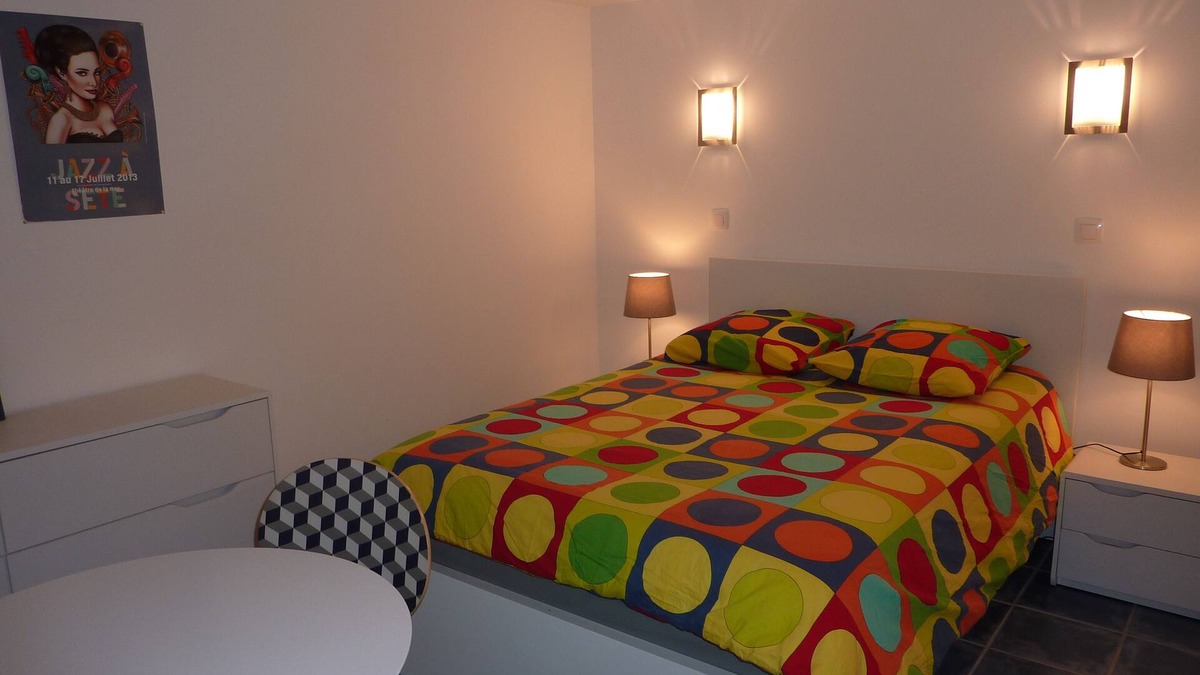 Villeneuve-les-Maguelone House | In the heart of the village, close to all shops, the sea is about 5 km