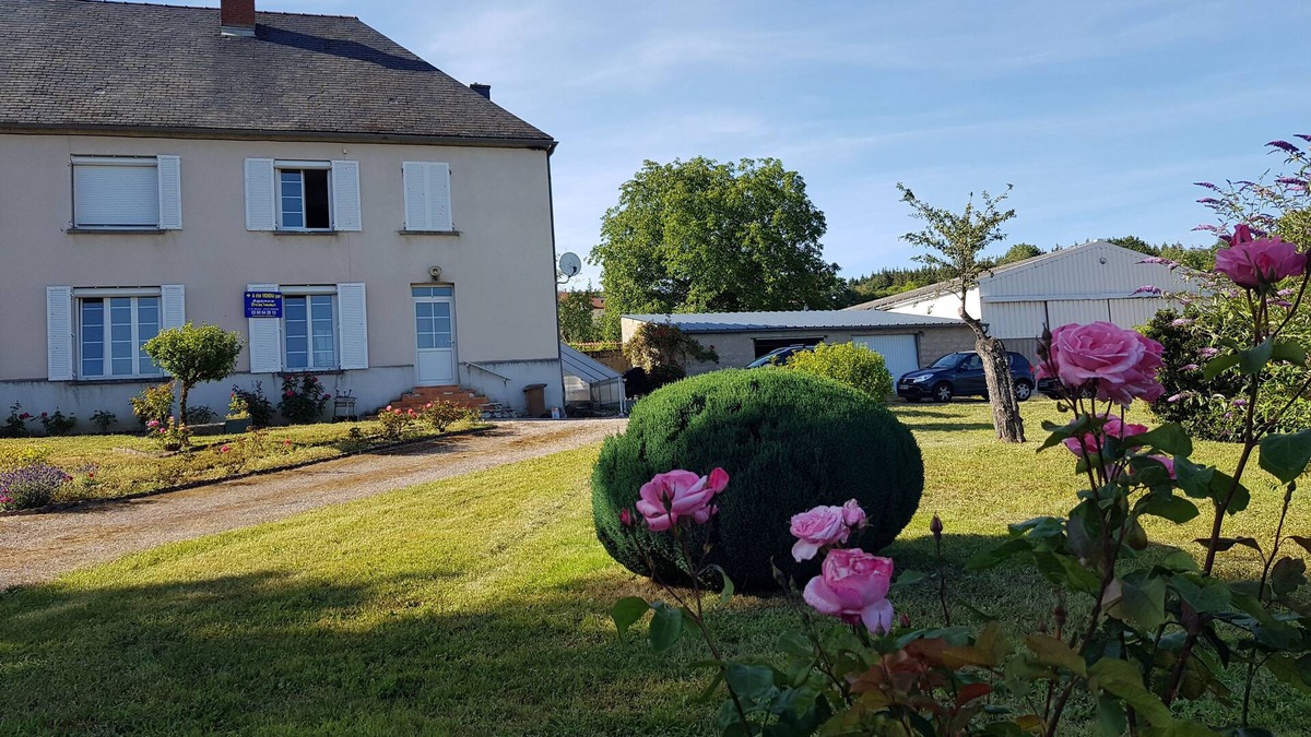 Montsauche-les-Settons House | In the heart of the Morvan Natural Park, manor house 5 minutes from Lac des Settons