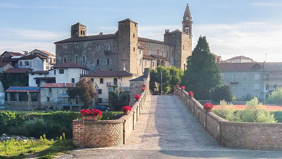 Monastero Bormida Apartment | In the heart of the village of Monastero Bormida welcomes you this beautiful apartment.