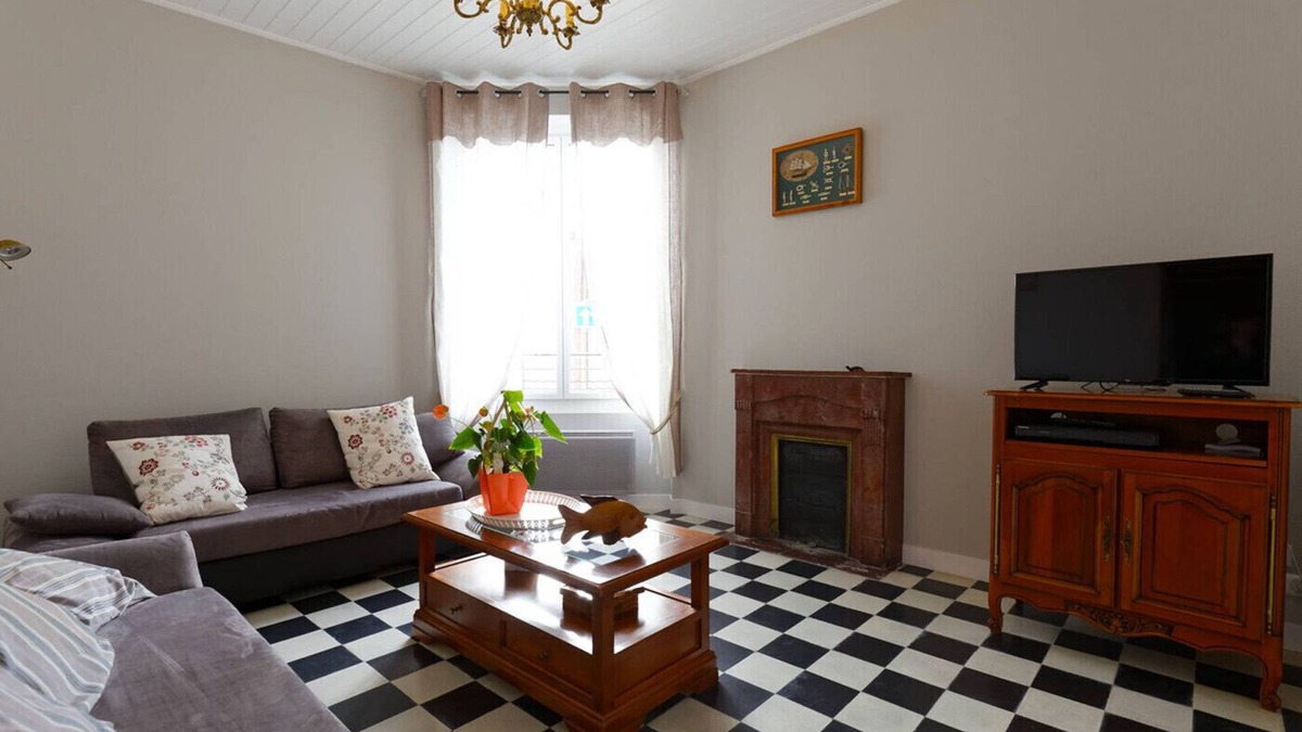 Beauvoir-sur-Mer House | In the heart of the city, pretty house for 6 with garden