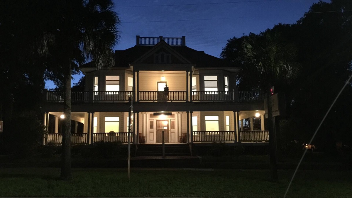 Historic Downtown Apalachicola House | In the Heart of Apalachicola~Walk Everywhere!~Gypsy Gem~Majestic Jewel Inn