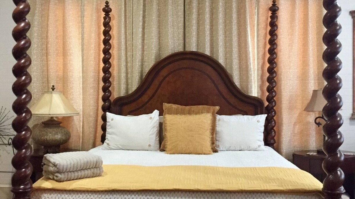 Historic Downtown Apalachicola House | In The Heart of Apalachicola~Walk Everywhere~Autumn Moon Suite~Majestic Jewel