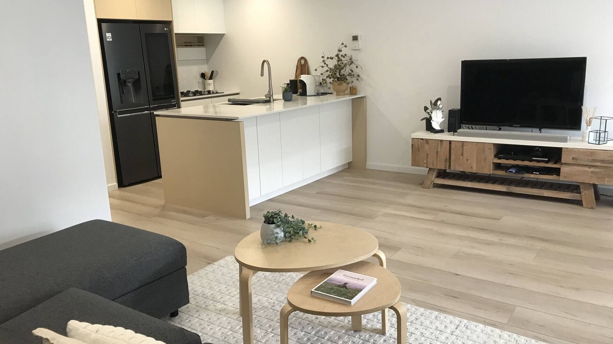 Port Melbourne Apartment | In the Heart of Port Melbourne