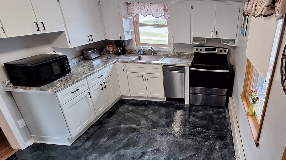 Ely House | In the Heart of ELY Getaway is short walk to downtown ELY. Freshly Remodeled!