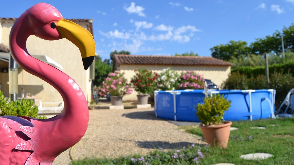 Plan-d'Orgon House | In the heart of orchards. The song of the cicadas