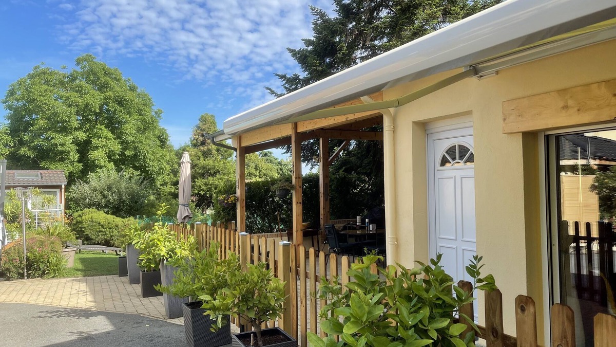 Joze House | In the heart of the Auvergne Family home with swimming pool in the countryside with all comforts