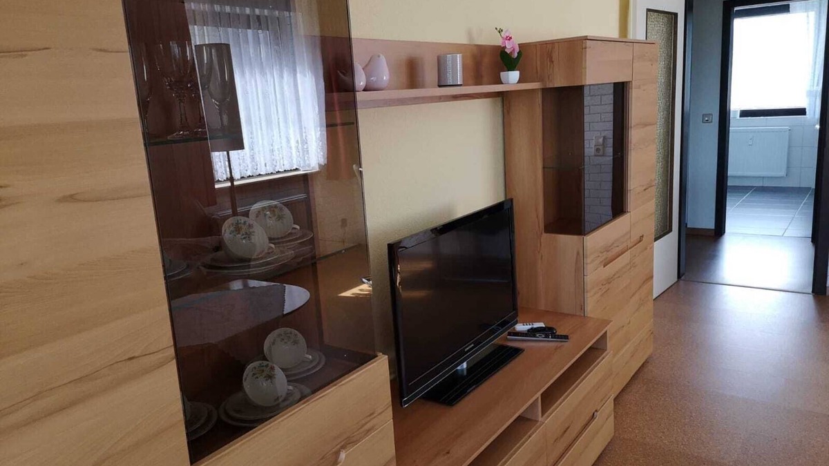 Holzminden Apartment | In the heart of the Hochsolling, quiet renovated apartment with terrace