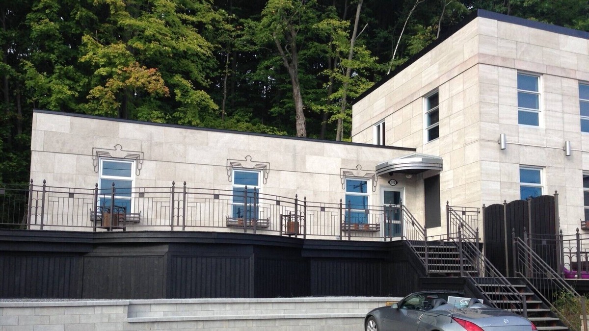 Cap Sante Apartment | In the heart of the village