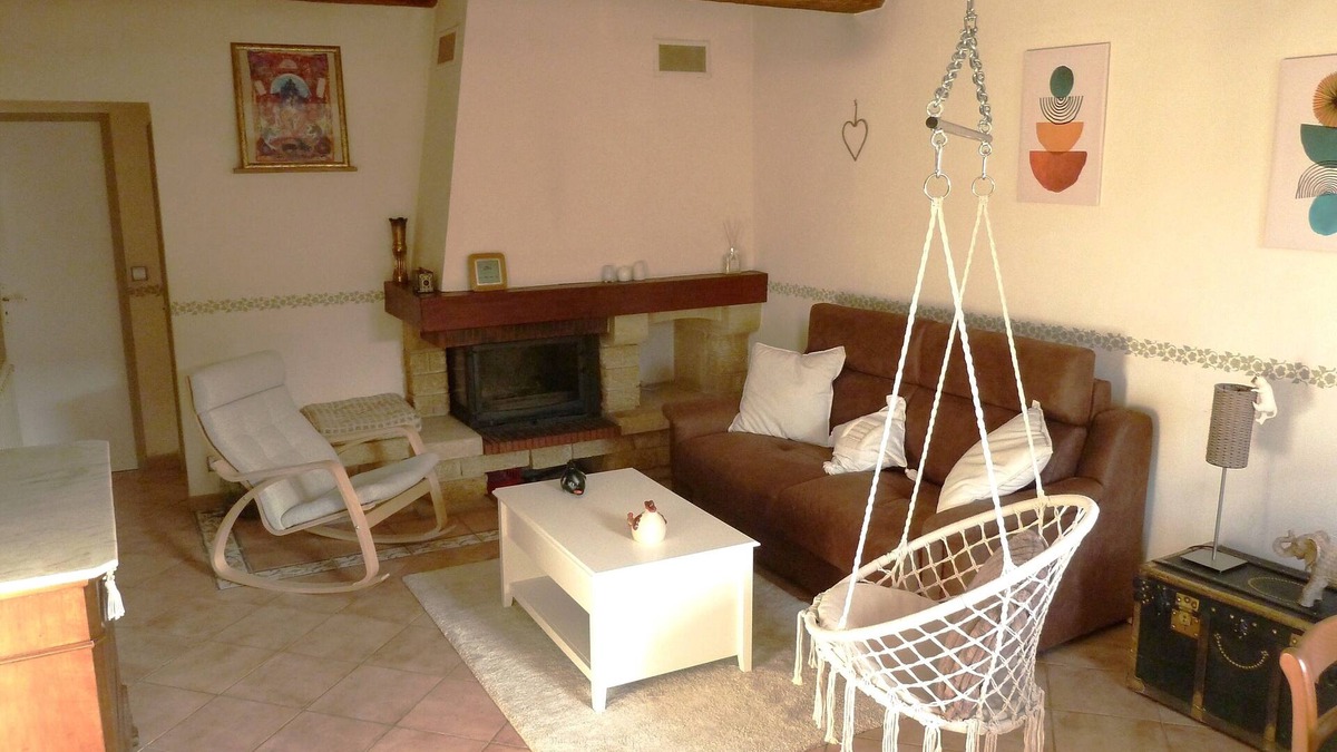 Graveson House | "In the heart of the village of Graveson, this house is ideally located, with everything within walking distance!