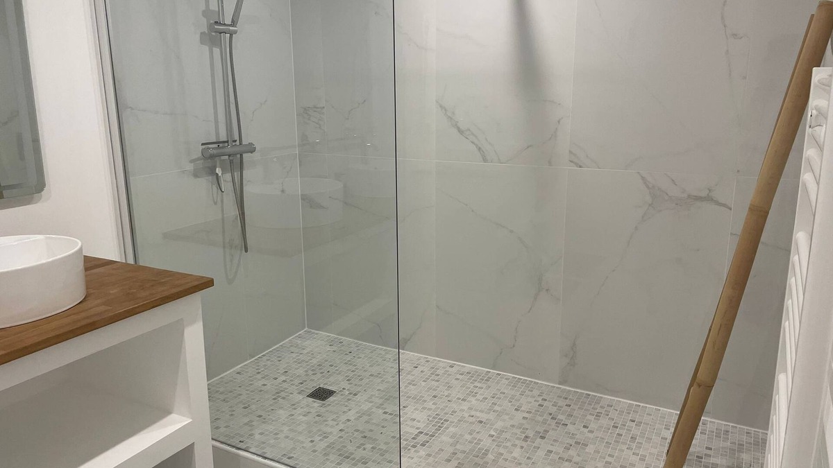 Juziers Apartment | In the heights of Juziers! Ideal studio for rest and escape!